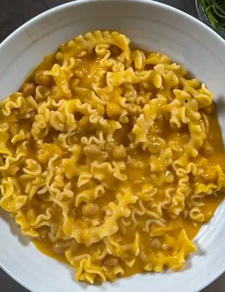 Immagine ricetta Pasta cremosa con ceci e zucca