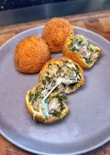 Ricetta Polpette di salsiccia, provola e friarielli