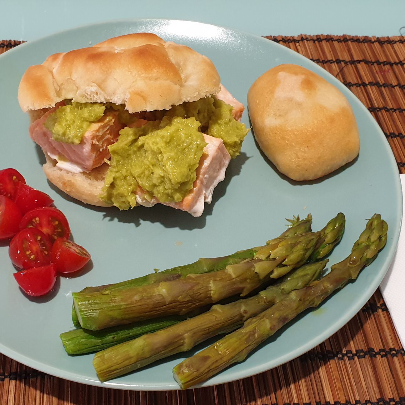 Panozzo di Salmone in Salsa Verde