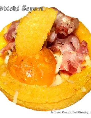 Ricetta Cestini di polenta con uova e pancetta. di antichisapori