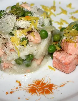 Ricetta Risotto con piselli e salmone. di antichisapori