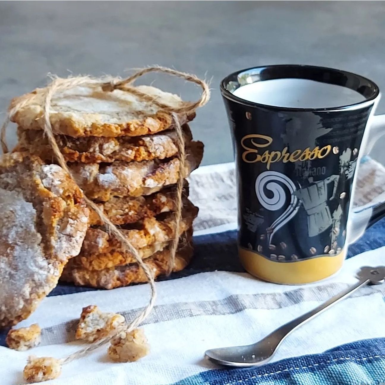 Finti Cookies con Nocciole e Cioccolato Bianco