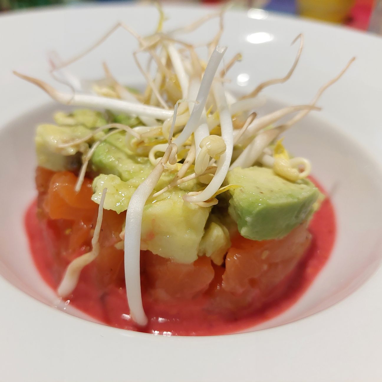 Tartare di salmone ai lamponi