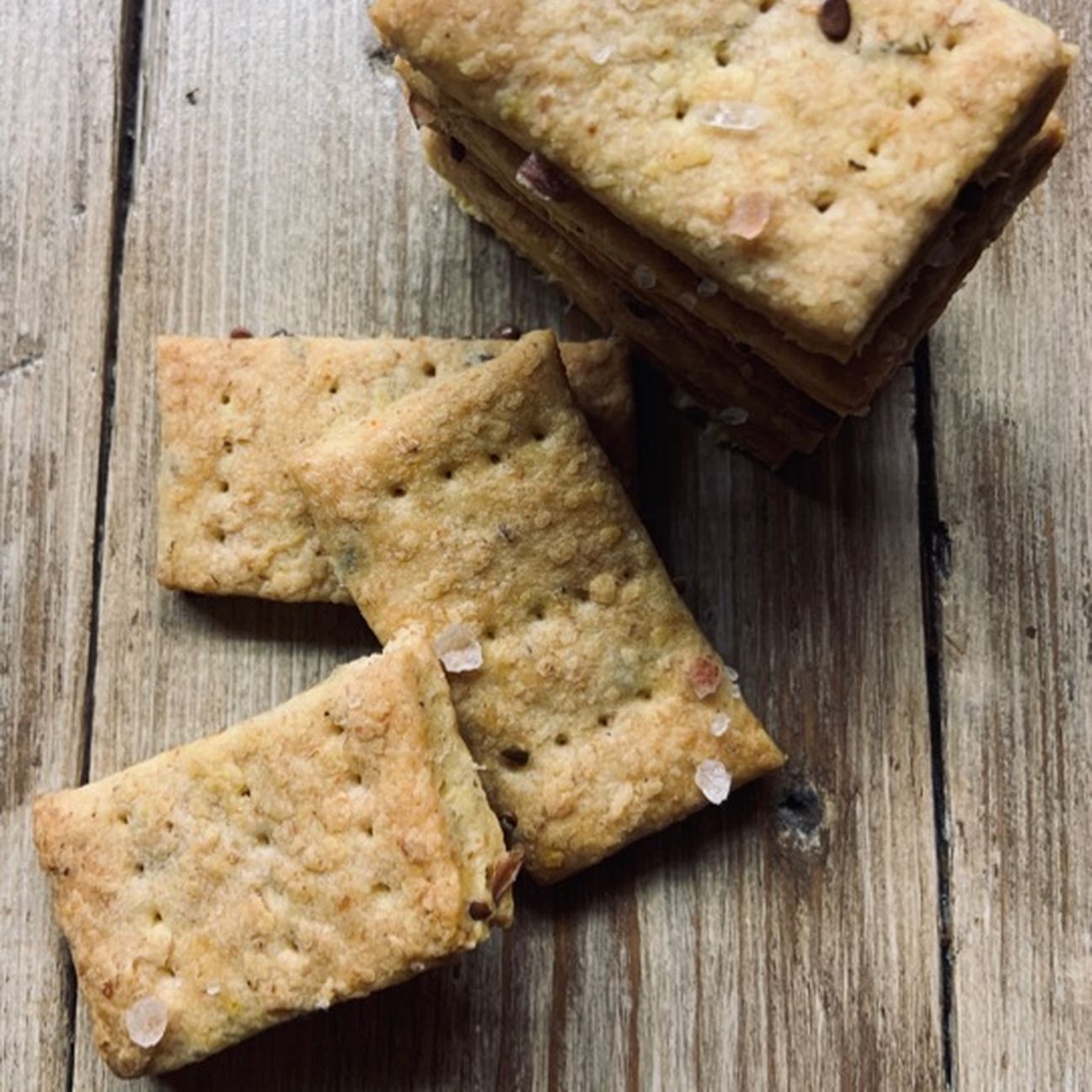 Crackers con esubero di pasta madre