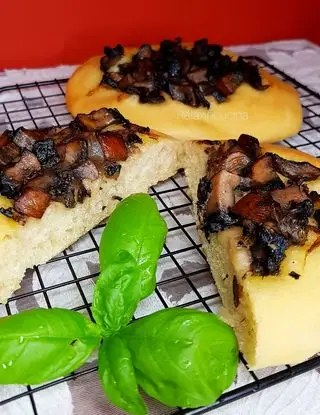 Ricetta Focaccia ai funghi di Relax.in.cucina