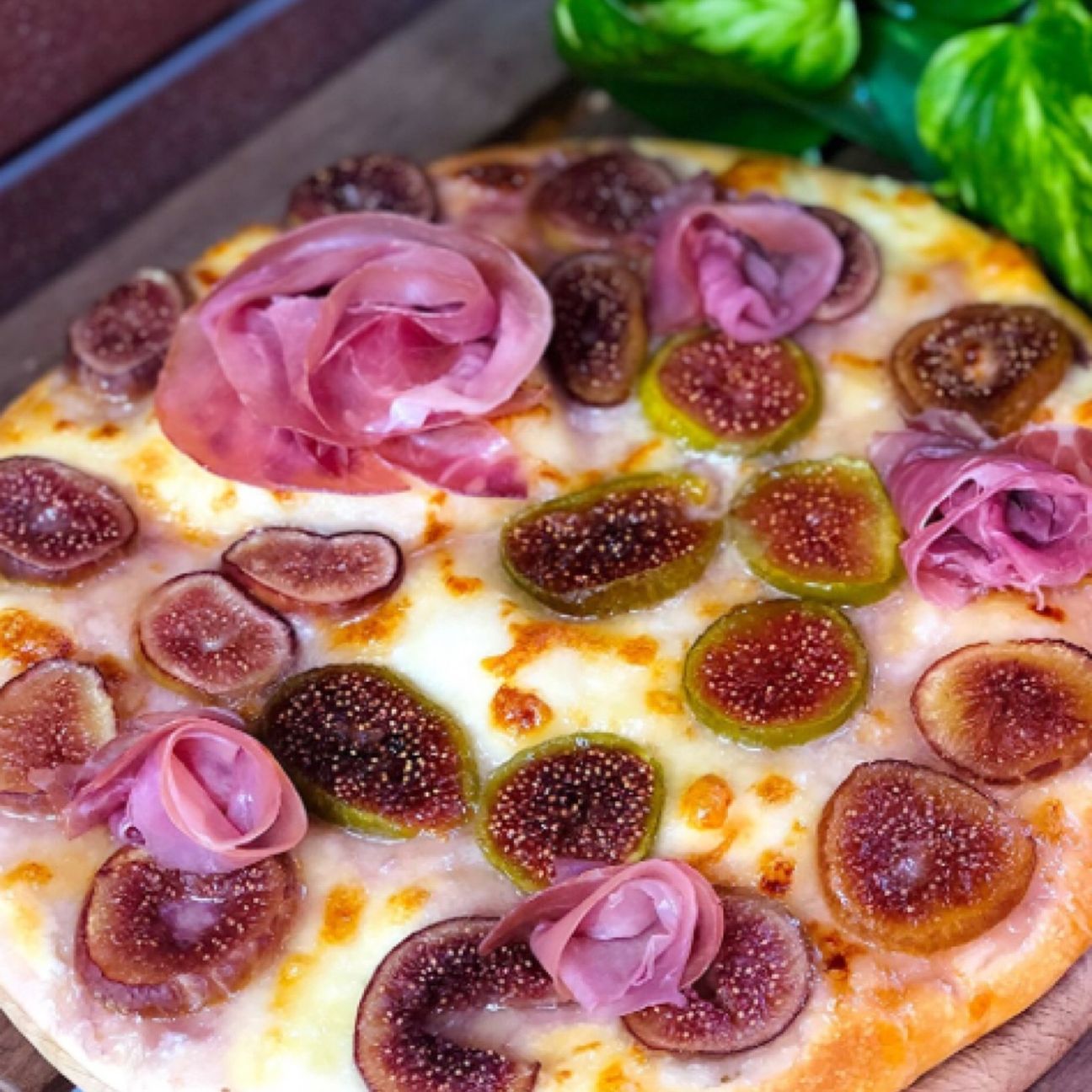 Focaccia prosciutto e fichi