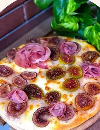 Ricetta Focaccia prosciutto e fichi di Relax.in.cucina