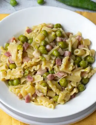 Ricetta Pasta mista di Pasta Garofalo con piselli e pancetta di valentinaprevidi