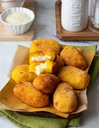 Ricetta Crocchette di patate allo zafferano con cuore filante di valentinaprevidi