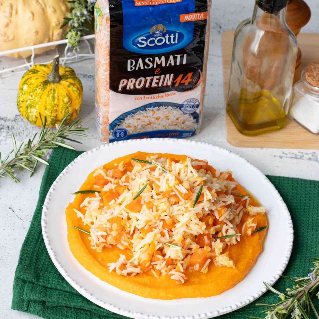 Riso basmati e protein di Riso Scotti con zucca al miele e rosmarino e crema di zucca