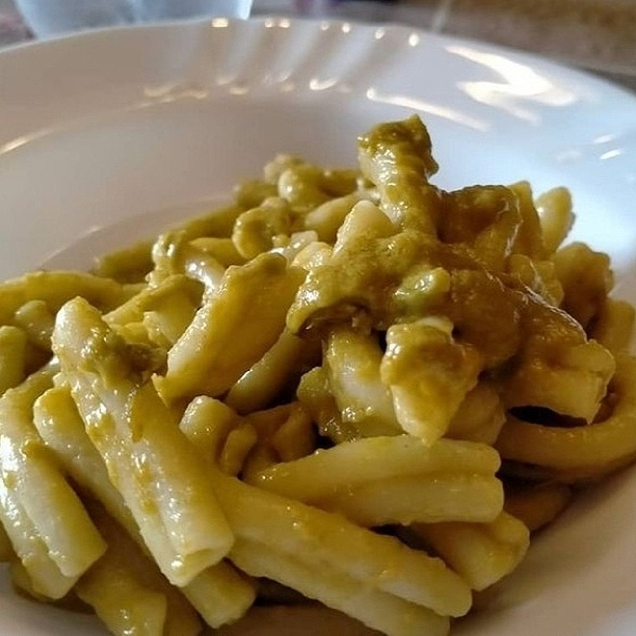 Casarecce con pesto di peperoni