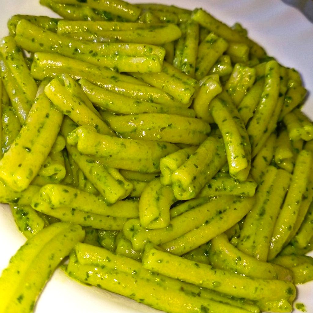 Casarecce con pesto alla genovese