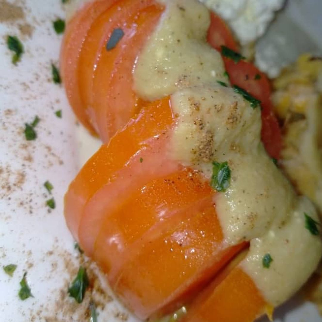 Pomodoro con crema di ceci