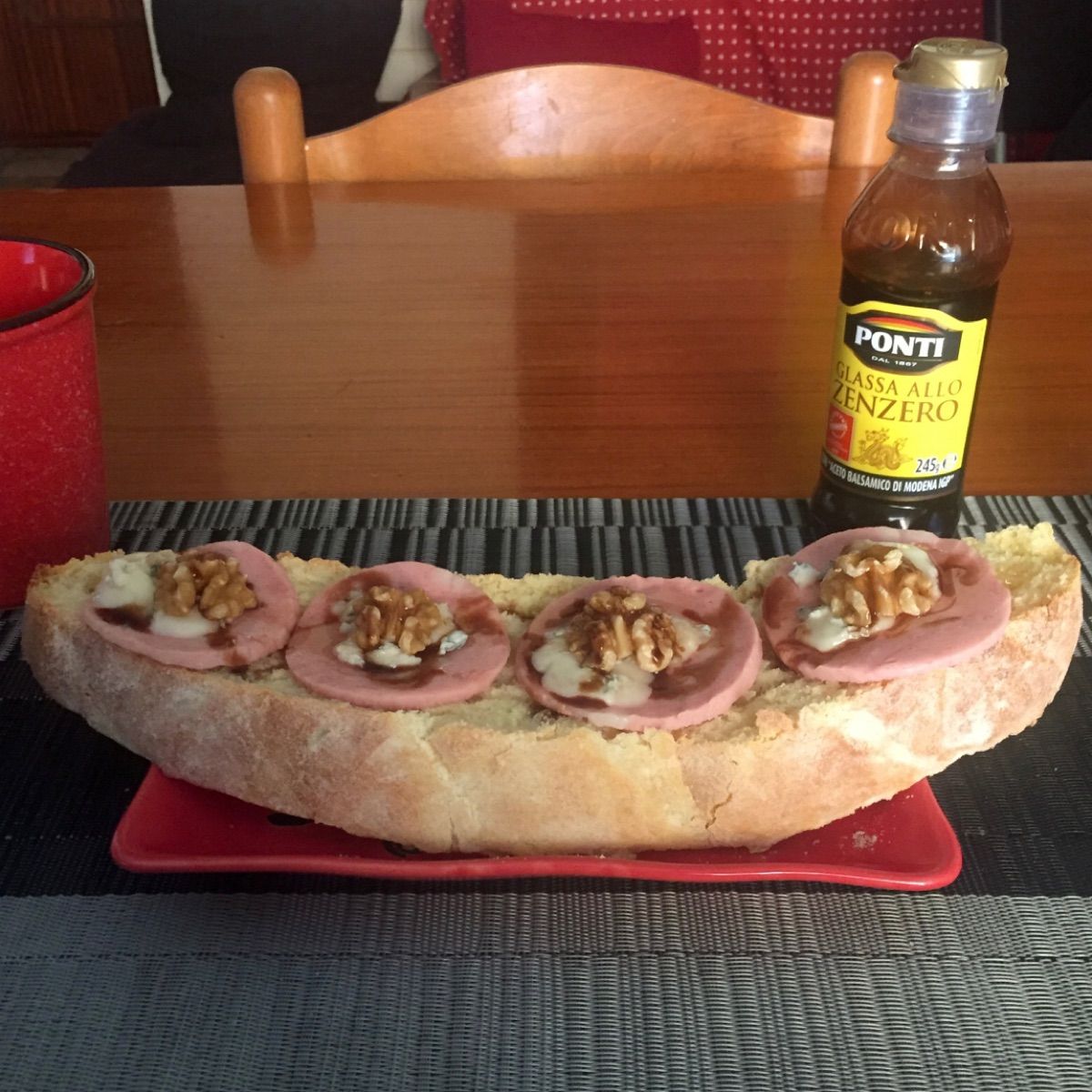 ”Pane di Patate e Rosmarino con Mortadella, Gorgonzola, Noci, Miele di Fragole e Glassa allo Zenzero” versione stregattami 👩🏻‍🍳
