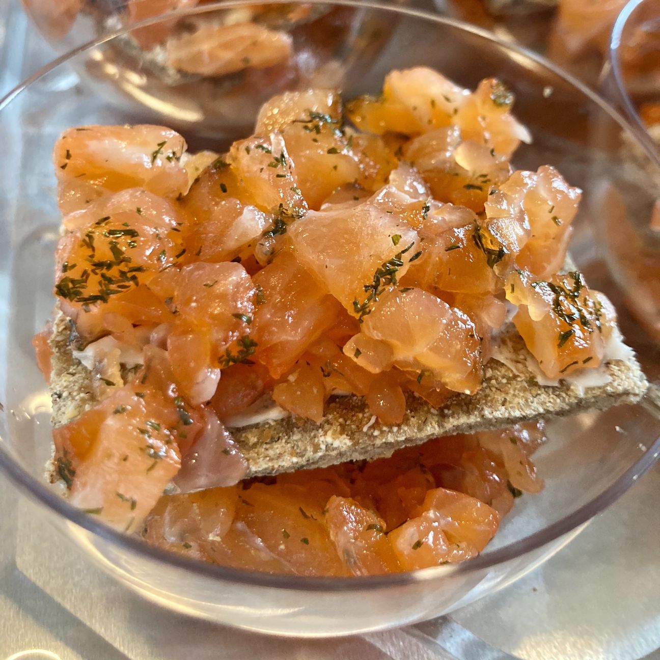 Tartare di salmone marinato alla norvegese
