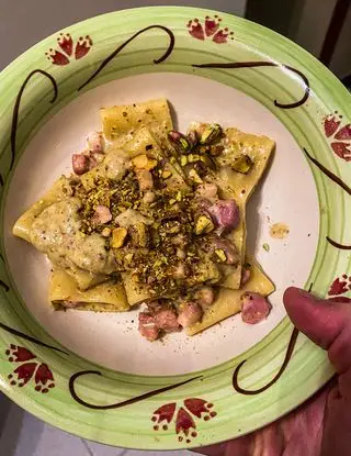 Ricetta Paccheri in crema di burrata e pistacchio con pancetta croccante di carlotta.digiovanni