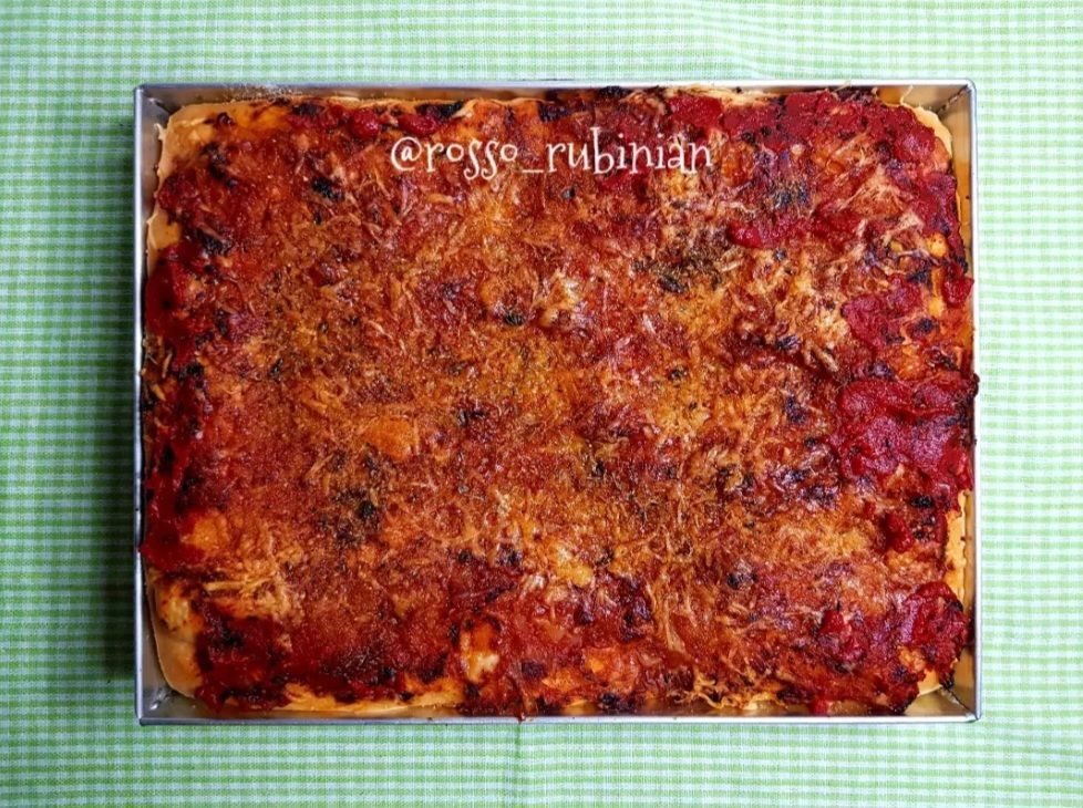 Sfincione palermitano