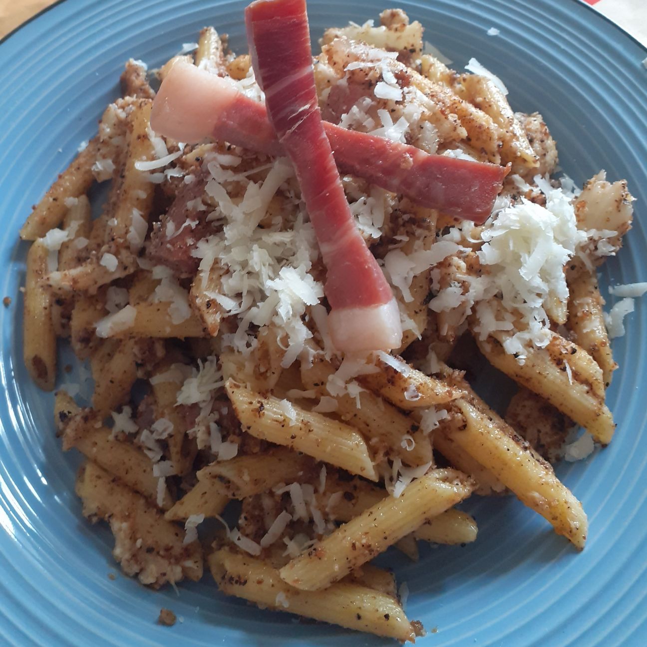Penne con cavolfiore e prosciutto crudo stagionato,🤪