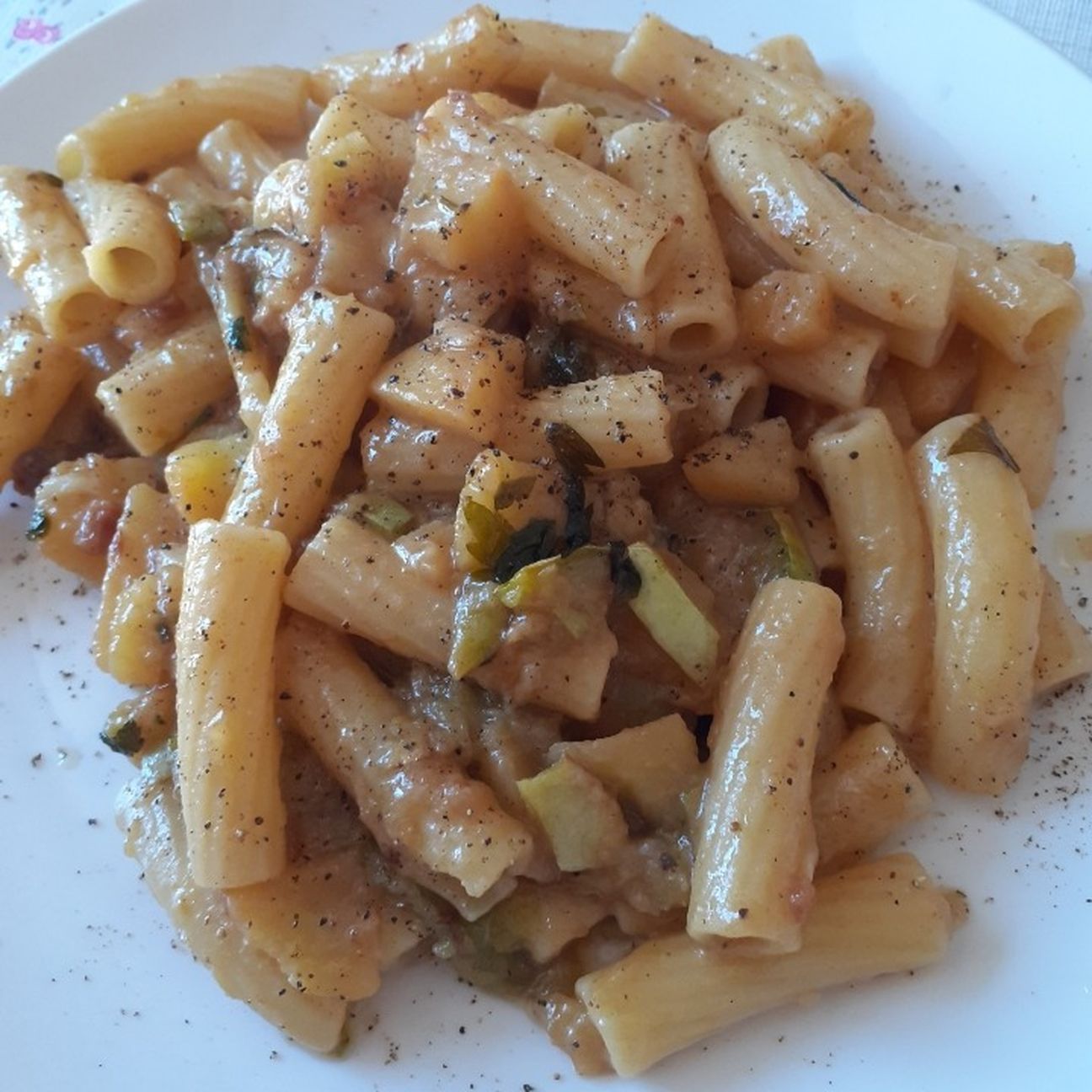 Rigatoni patate e zucchine