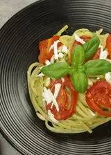 Ricetta Spaghettone quadrato pesto e pomodorini semi confit