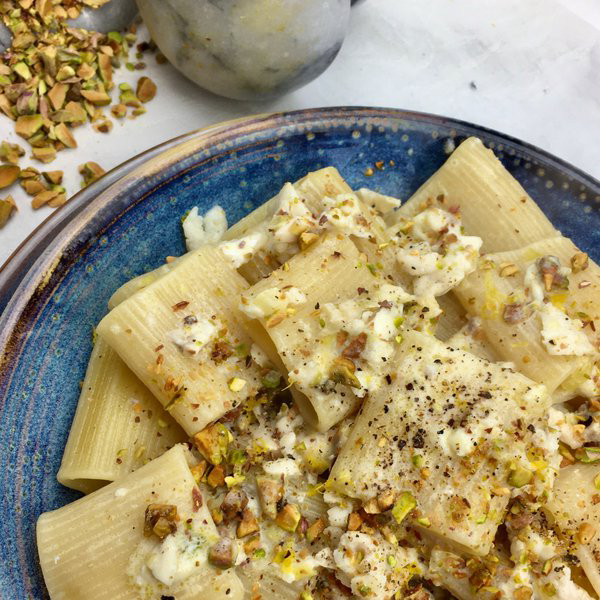 Mezzi Paccheri spigola e pistacchi