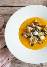 Ricetta Vellutata di carote, patate e zenzero con feta