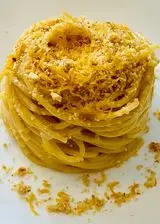 Ricetta Spaghetti alla bottarga con pangrattato aromatizzato alla colatura di alici