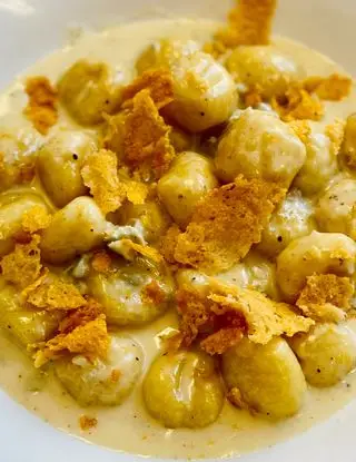 Ricetta Gnocchi al gorgonzola con scaglie di parmigiano croccante di jonathanguedj96