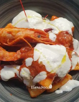 Ricetta 𝘾𝙖𝙡𝙖𝙢𝙖𝙧𝙖𝙩𝙖 𝙘𝙤𝙣 𝙥𝙤𝙢𝙤𝙙𝙤𝙧𝙤, 𝙜𝙖𝙢𝙗𝙚𝙧𝙞 𝙚 𝙘𝙧𝙚𝙢𝙖 𝙙𝙞 𝙗𝙪𝙧𝙧𝙖𝙩𝙖 di ELENA.NOCCHI
