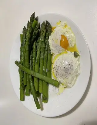 Ricetta Asparagi e uova in camicia di Lecuisinier