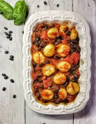 Ricetta Gnocchi vegani al ragù di fagioli neri di mammaemma.gnocchi