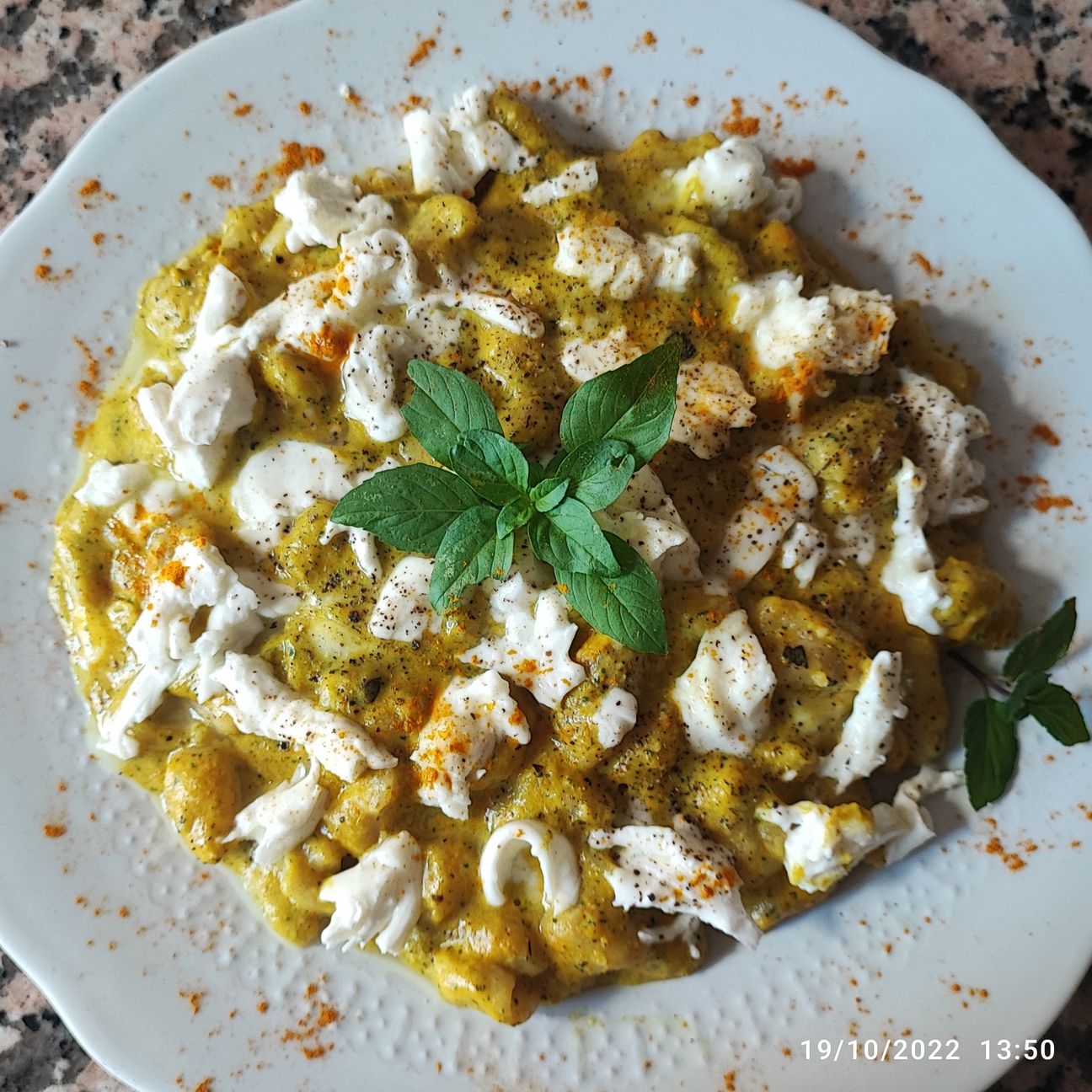 Gnocchi con burrata