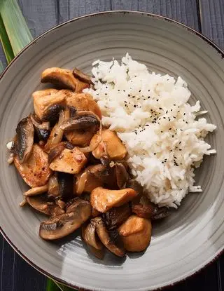 Ricetta Pollo ai funghi con riso basmati di heltamain