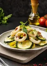 Ricetta Insalata di calamari e zucchine con vinaigrette