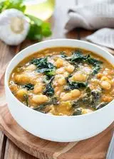 Ricetta Zuppa di fagioli allo zafferano con cavolo nero