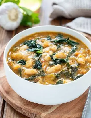 Ricetta Zuppa di fagioli allo zafferano con cavolo nero di alice_tassara