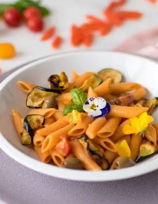 Ricetta Penne di lenticchie con melanzane pomodori e olive di eltamain