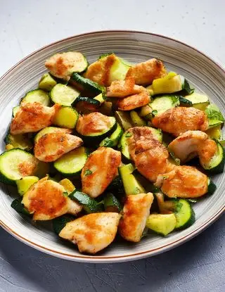 Ricetta Bocconcini di pollo con zucchine di heltamain