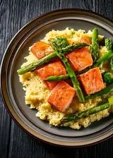 Ricetta Couscous con salmone e asparagi