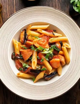 Ricetta Pasta con salmone e melanzane di heltamain