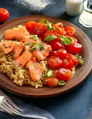 Ricetta Quinoa con salmone e pomodorini di heltamain