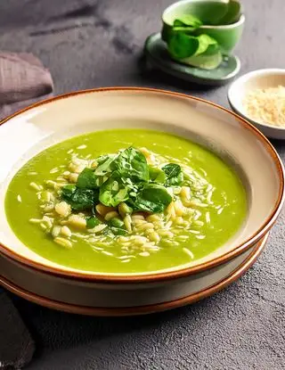 Ricetta Minestra di piselli e spinaci con pastina di heltamain