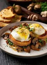 Ricetta Uova alla benedettina con funghi saltati e pane croccante