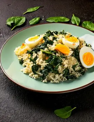 Ricetta Riso con uova sode e spinaci di eltamain