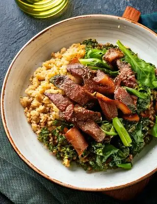 Ricetta Straccetti di manzo con quinoa e cime di rapa di eltamain