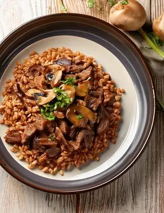 Ricetta Straccetti di manzo con orzo e funghi di eltamain