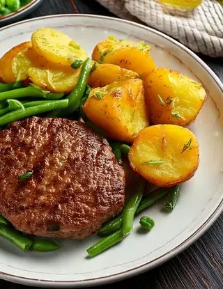 Ricetta Hamburger di vitello con Patate e Fagiolini di heltamain