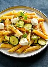 Ricetta Pasta con zucchine e mozzarelline