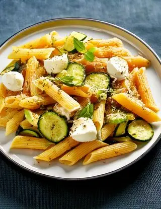 Ricetta Pasta con zucchine e mozzarelline di heltamain