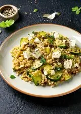 Ricetta Insalata di quinoa con feta e zucchine